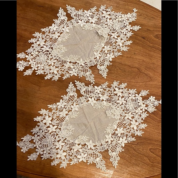 2 TWO beautiful hand made LACE doilies VINTAGE - Picture 14 of 16